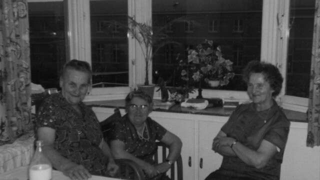 Marraine, la maman de Mme Englebert rue Henri Lecocq