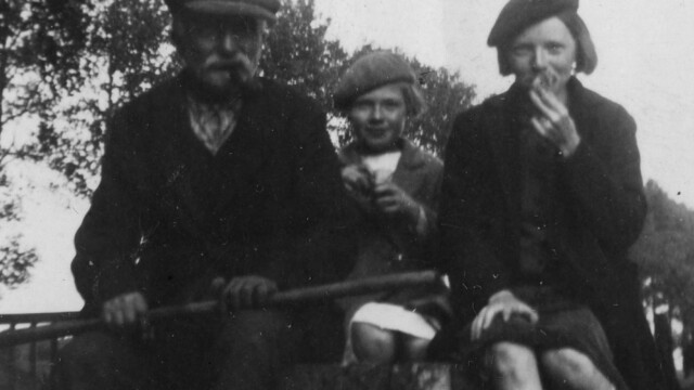 Maman, oncle Zénobe et Josée